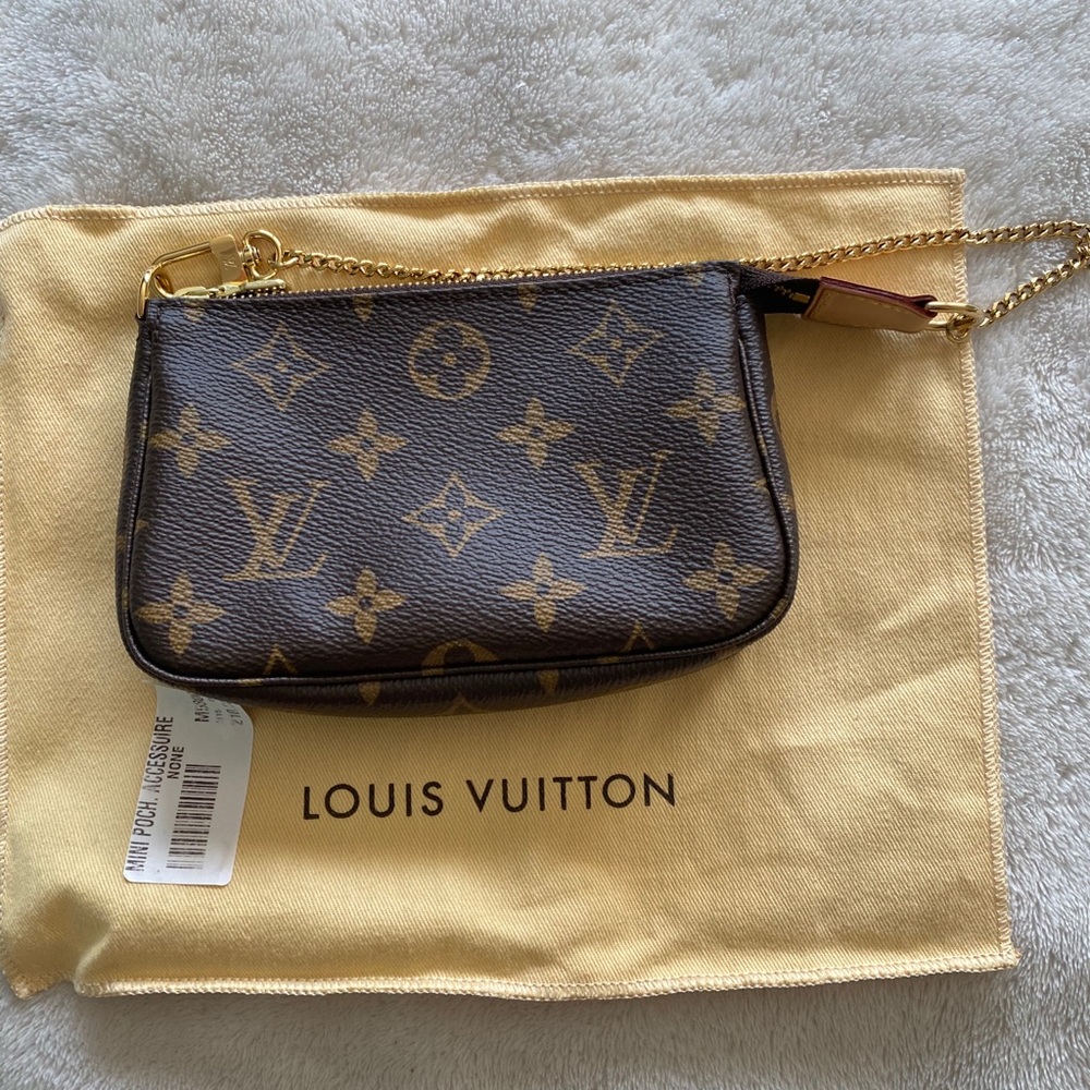Louis Vuitton Mini Pochette Monogram